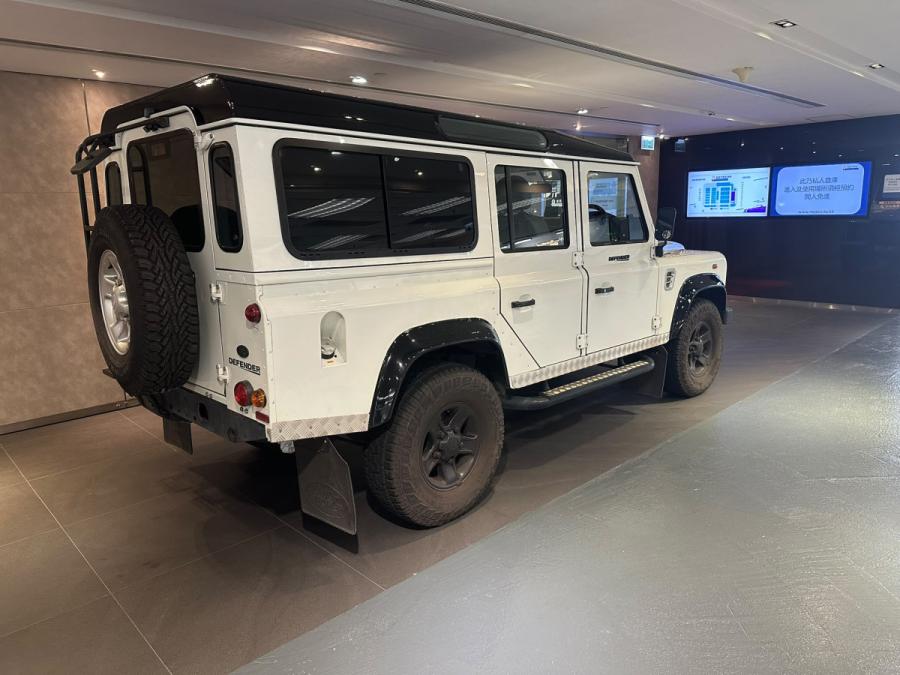 Defender 110 - Image 3